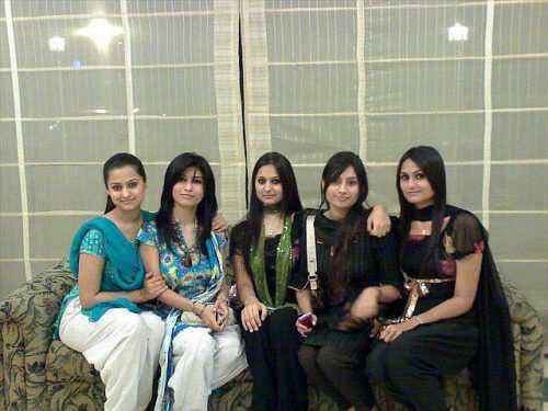 group of pakistani girls
