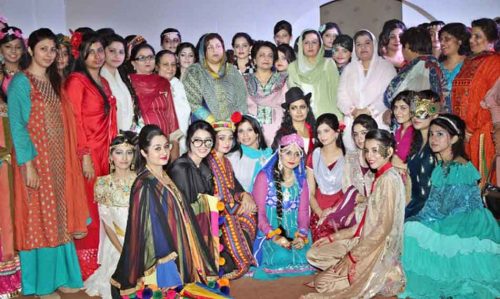 Samia-Kalsoom-Group-Photo