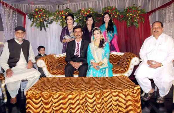 Yasir-Mehmood-Marriage-Group-Photo